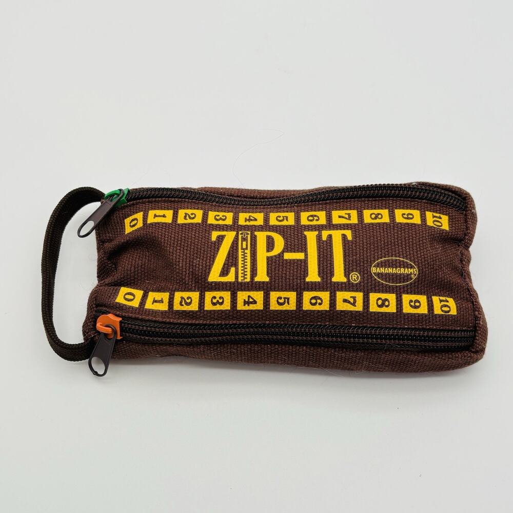 Zip-It Bananagrams Small Space Word Race Letter Cube Game Pre-owned. Complete